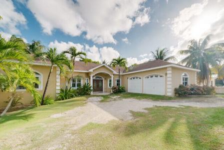 4 BED + OFFICE / 3.5 BATH SINGLE FAMILY HOME, Harvest Ave., Savannah, Grand Cayman, Kajmany