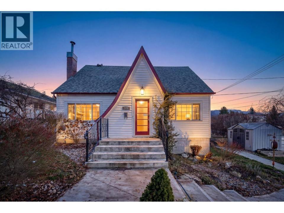 306 10TH AVENUE NORTH, Creston, Colombie-Britannique V0B 1G0, Canada