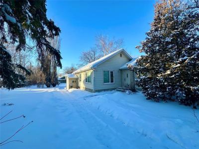 734 CONSTANT AVENUE, The Pas, Manitoba R9A 1R7, Canadá