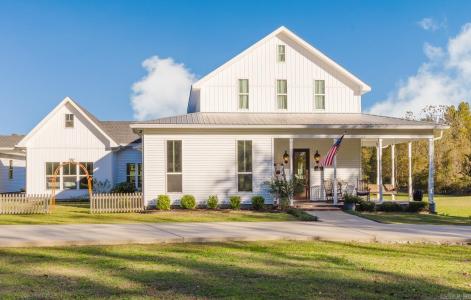 1082 Snow Creek, Alexander, Arkansas 72002, USA