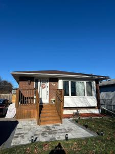 50 DREYER DRIVE E, Ajax, Ontario L1S 1J4, Kanada