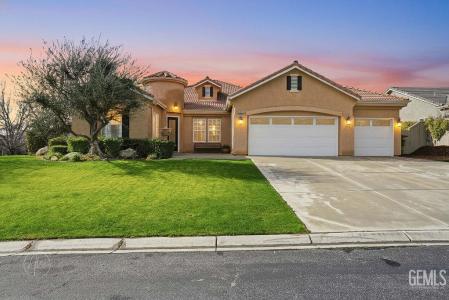 6702 Aretino Way, Bakersfield, California 93306, USA