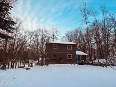 109 Buck Run Drive, Milford, Pennsylvania 18337, USA