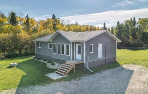 334 BARCLAY DRIVE, Onanole, Manitoba R0J 1N0, Canadá
