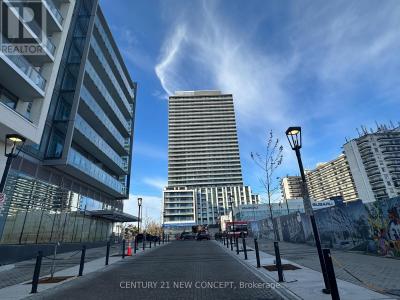 5858 YONGE STREET, Toronto (newtonbrook West), Ontario M2M 0C6, Canadá