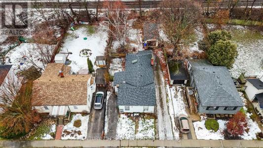 75 AVENUE STREET, Oshawa (central), Ontario L1H 2V1, Kanada