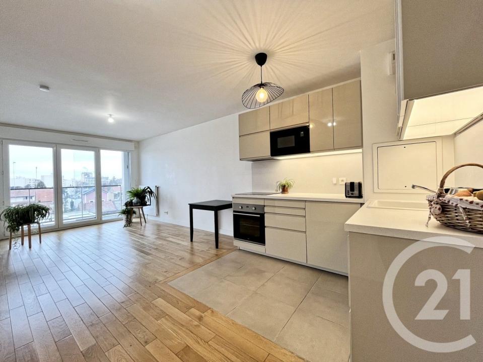 Courbevoie, איל-דה-פרנס 92400, צרפת