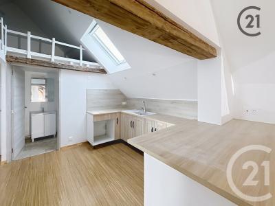 Sens, Bourgogne 89100, France