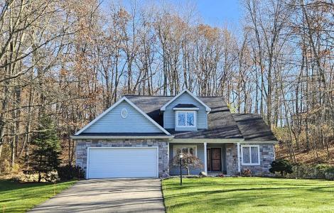 160 Laguna Circle, Kalamazoo, Michigan 49009, USA