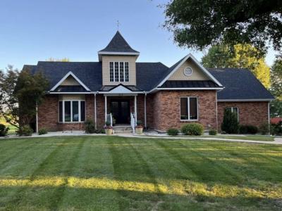 213 W Wood Street, Shelbina, Missouri 63468, USA