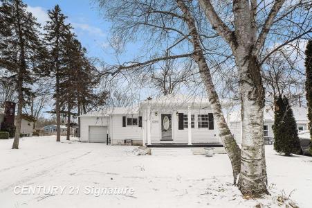 204 E North, Saint Charles, Michigan 48655, USA