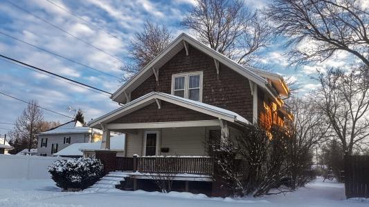 315 E Jackson St., Waszyngton, Iowa 52353, USA