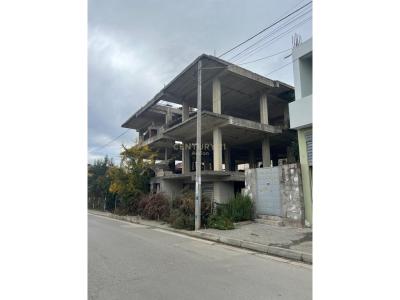 Senatoriumi, Tirana, Albania