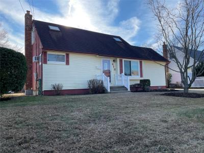 413 37th Street, Lindenhurst, NY 11757, USA