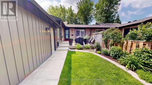 527 TOPPING LANE, London South (south A), Ontario N6J 3M8, Kanada