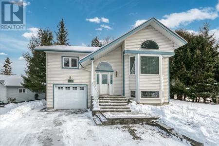 212 ALBERT STREET, Azilda, Ontario P0M 1B0, Canada