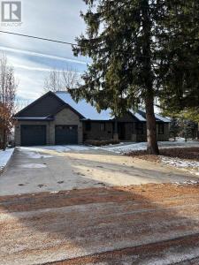 42267 SOUTHDALE LINE, Central Elgin, Ontario N5R 1B7, Canada