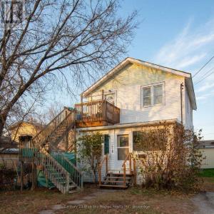 118-120 SIXTH AVENUE WEST, North Bay (central), Ontario P1B 3P2, Kanada