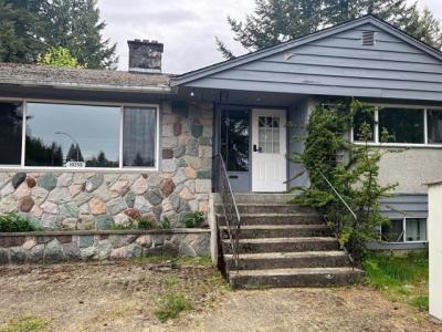 10255 146 STREET, Surrey, British Columbia V3R 3T1, Canada
