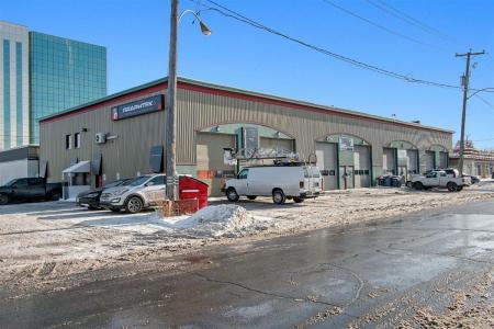 76  Rue Lois, Gatineau (Hull), Quebec J8R 3R4, CANADÁ