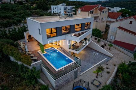 RIBARSKI PUT, Okrug, Splitsko-dalmatinska Županija 21223, Croatia