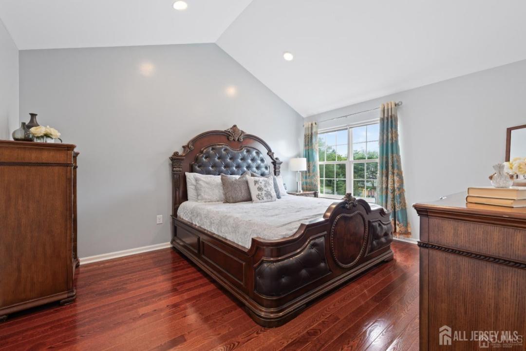 -2456 Canterbury Lane, North Brunswick, 紐澤西州 08902, 美國