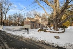 34 Scandinavia Ave, Worcester, Massachusetts 01603, USA