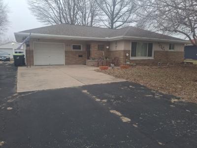 417 N Toepfer, Tremont, Illinois 61568, USA