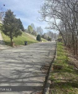 322 Bayberry Drive, Kingsport, Tennessee 37663, USA