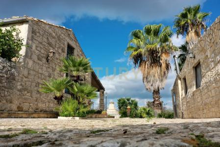 Ctr. Pirato Cava Maria, Modica, Sicilia 97015, Italy