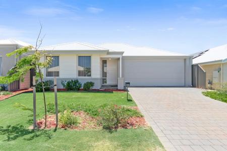 16 Kingfisher Road, Eglinton, WA 6034, Australia