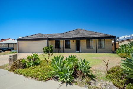 11 Wiltshire Entrance, Butler, WA 6036, Australia