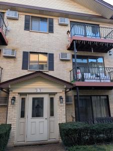 5155 N East River Road , 320C, Chicago, Illinois 60656, USA