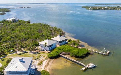 303 Useppa Island , Unit A, Useppa Island, Florida 33924, USA