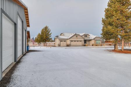 53475 Bridge Drive, La Pine, Oregon 97739, USA
