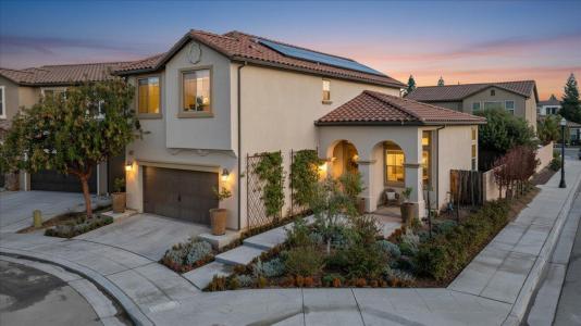 11664 Bella Verde Avenue, Fresno, California 93730, Stati Uniti