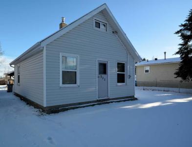 531 65 STREET, Edson, Alberta T7E 1M2, Canada