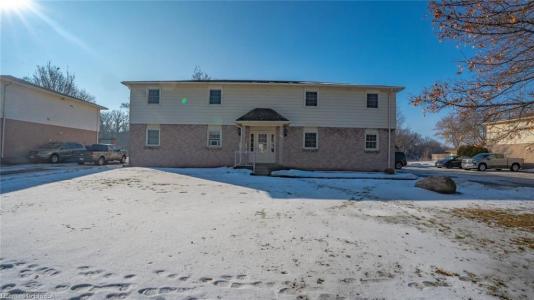 58 WILLOW STREET, Paris, Ontario N3L 2K5, Canada