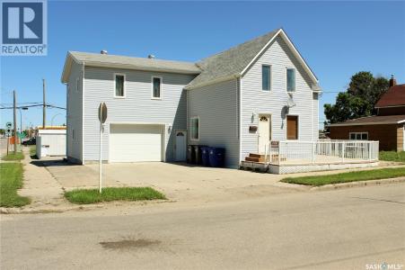 3 2ND AVENUE SE, Weyburn, Saskatchewan S4H 1W7, Canada