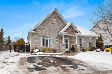 439  Rue Jeannine-Grégoire-Ross, Gatineau (Gatineau), Quebec J8P 0C5, Kanada