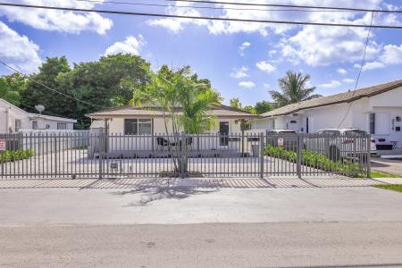 3520 SW 88th Pl # 2, Miami, Florida 33165, USA