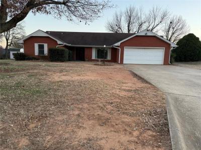 23 Oak Hill Road, Shawnee, Oklahoma 74804, USA