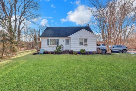 10 Eastport Manor Road, Eastport, NY 11941, USA