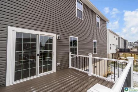 820 Hendon Lane, Catasauqua, Pennsylvania 18032, USA