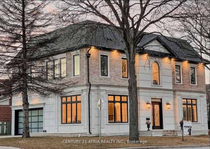 386 CONNAUGHT AVENUE, Toronto, Ontario M2R 2M2, Canadá