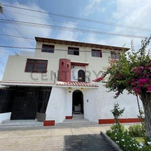 Urb. San Jose Calle Pacae 182 , Ica, Ica 00001, Peru