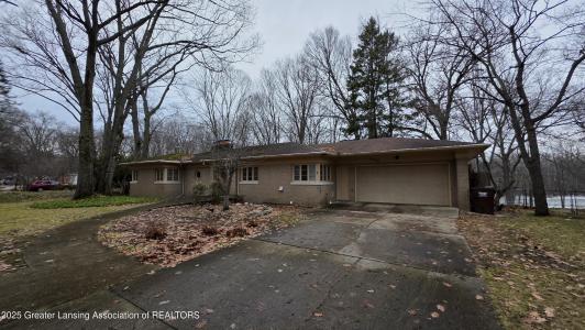 4702 Woodcraft Road, Okemos, Michigan 48864, USA