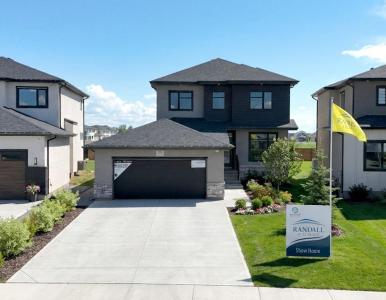 38 CLOVER TERRACE, West St Paul, Manitoba R2V 5L2, Canada