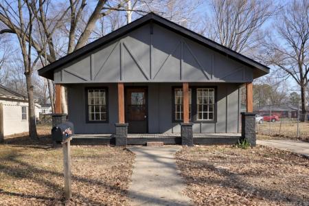 402 N Morrill Street, Morrilton, Arkansas 72110, USA