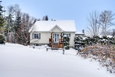 92-94  Ch. de la Petite-Suisse, Morin-Heights, 魁北克省 J0R 1H0, 加拿大